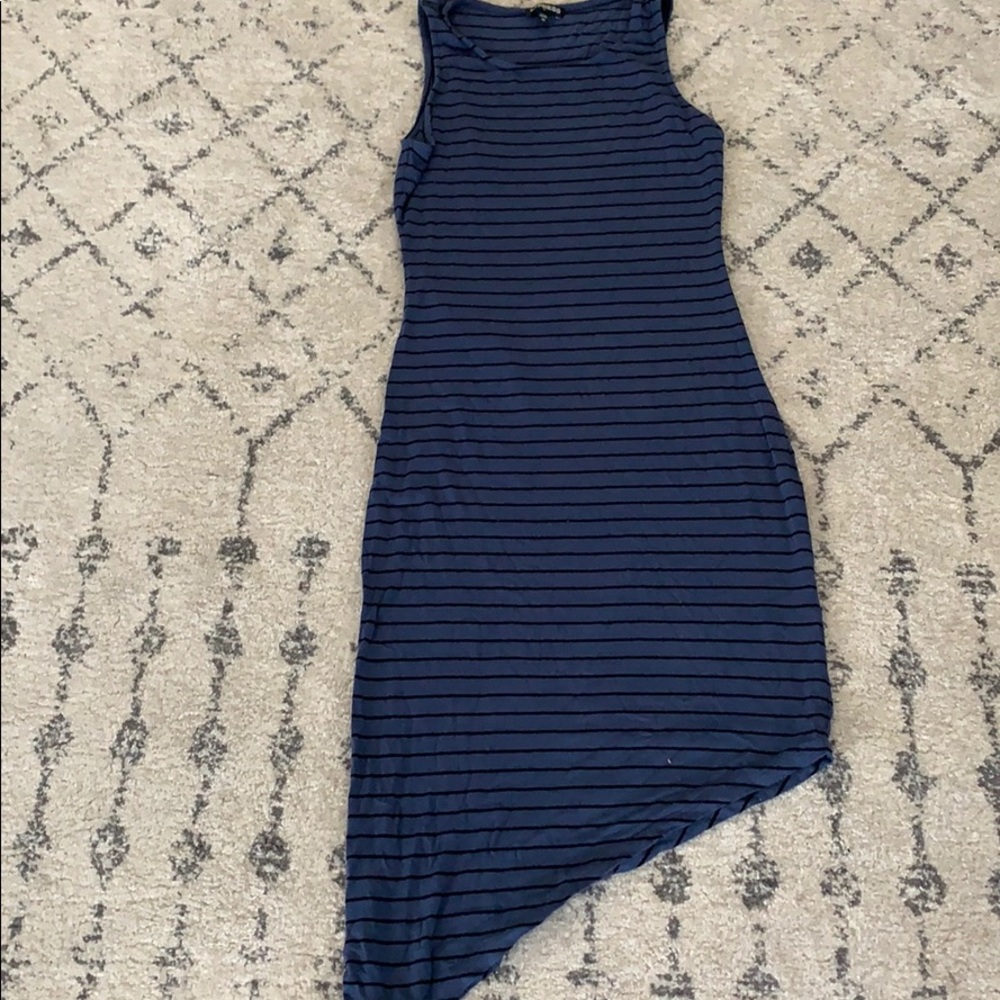 Nice slim fitted dress with side split.